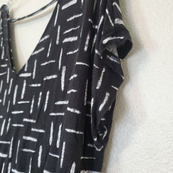 Old Navy Cutout Back Stretch Top Womens  L Black White Print Knit Short Sleeve - Picture 6 of 16